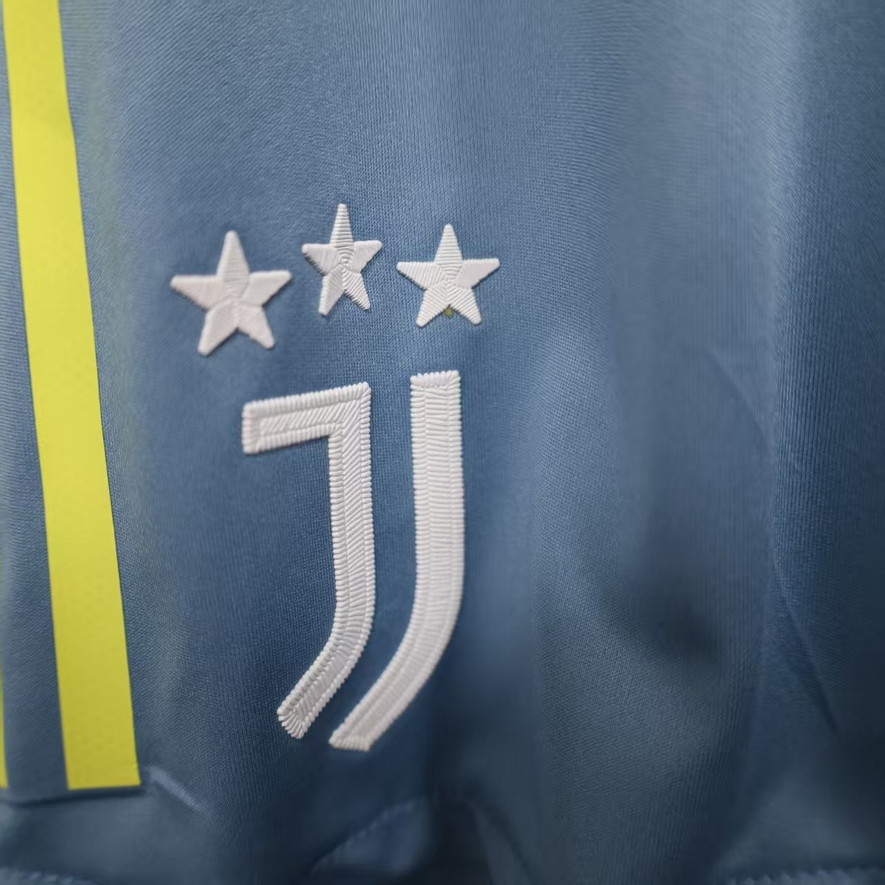 2025-26 Juventus Away Shorts Player Edition Jersey - Men
