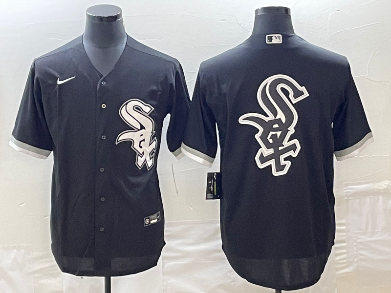 Men's Chicago White Sox Black Alternate Replica Team Jersey1